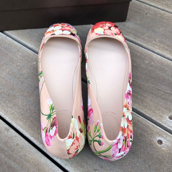 Authentic Gucci Mary Jane shangai floral shoes 10 - Picture 3 of 7